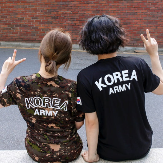 <h2>Du camp militaire aux rues du monde </h2>